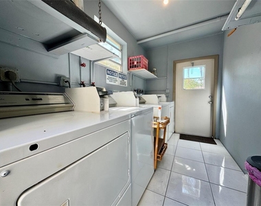 624 Ne 10th Avenue - Photo Thumbnail 13
