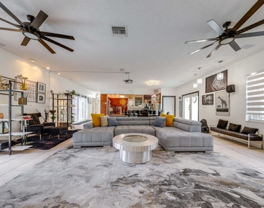 3609 Sw 58th Avenue - Photo Thumbnail 24