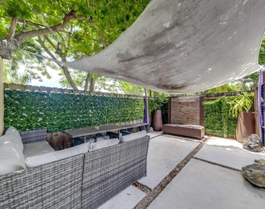 3609 Sw 58th Avenue - Photo Thumbnail 8
