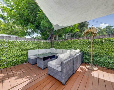 3609 Sw 58th Avenue - Photo Thumbnail 13