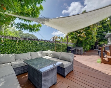 3609 Sw 58th Avenue - Photo Thumbnail 10