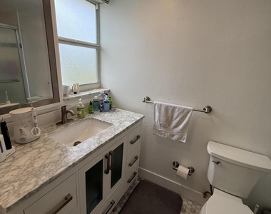 900 Ne 12th Avenue - Photo Thumbnail 19