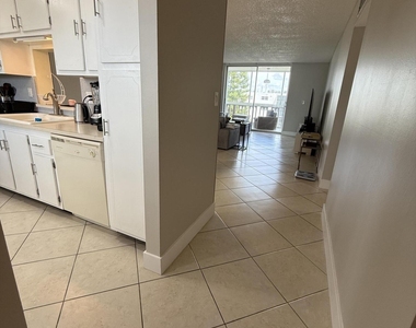900 Ne 12th Avenue - Photo Thumbnail 6