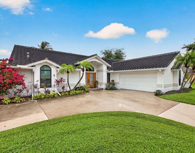 12897 La Rochelle Circle - Photo Thumbnail 3