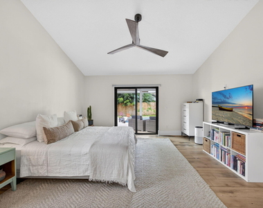 12897 La Rochelle Circle - Photo Thumbnail 37