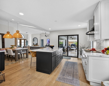 12897 La Rochelle Circle - Photo Thumbnail 19