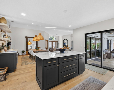 12897 La Rochelle Circle - Photo Thumbnail 18