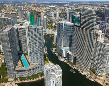 465 Brickell Avenue - Photo Thumbnail 33