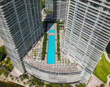 465 Brickell Avenue - Photo Thumbnail 32