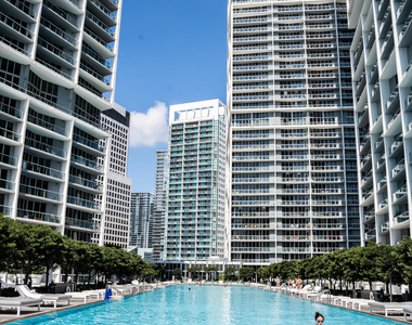 465 Brickell Avenue - Photo Thumbnail 43