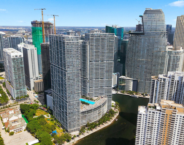 465 Brickell Avenue - Photo Thumbnail 29