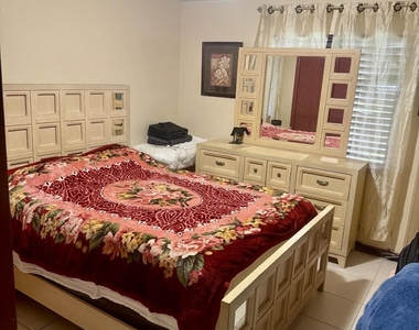 4727 Myrtle Lane - Photo Thumbnail 6