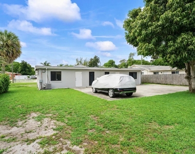 4727 Myrtle Lane - Photo Thumbnail 10