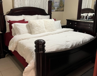 4727 Myrtle Lane - Photo Thumbnail 7