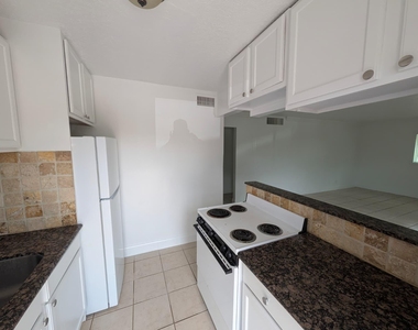 817 Lighthouse Drive - Photo Thumbnail 2