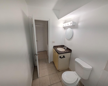 817 Lighthouse Drive - Photo Thumbnail 10