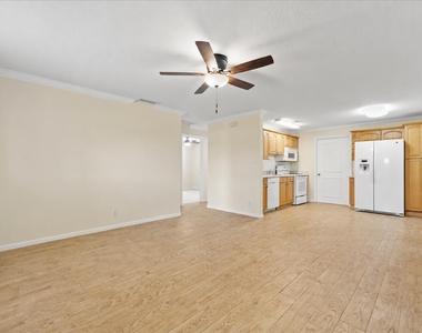260 Jennings Avenue - Photo Thumbnail 1