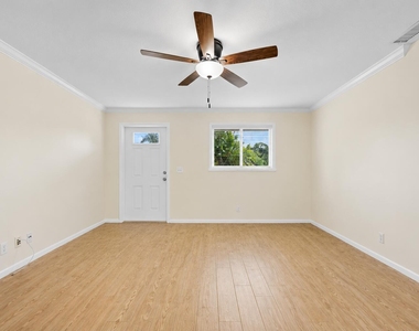 260 Jennings Avenue - Photo Thumbnail 29