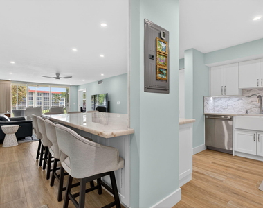 3100 Ne 48th Court - Photo Thumbnail 2