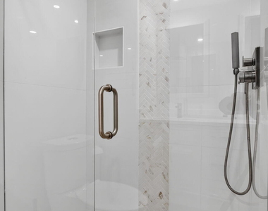 3100 Ne 48th Court - Photo Thumbnail 8