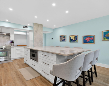 3100 Ne 48th Court - Photo Thumbnail 3