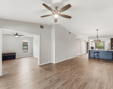 1033 Banks Road - Photo Thumbnail 5