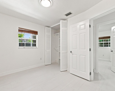 10275 Sw 152nd Street - Photo Thumbnail 24