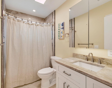 200 Ne 28th Terrace - Photo Thumbnail 32