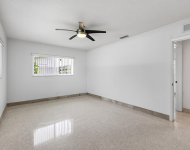 200 Ne 28th Terrace - Photo Thumbnail 26