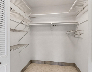 200 Ne 28th Terrace - Photo Thumbnail 29