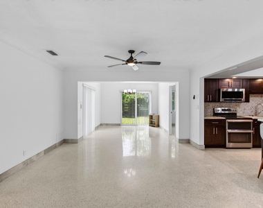 200 Ne 28th Terrace - Photo Thumbnail 12