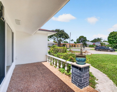 200 Ne 28th Terrace - Photo Thumbnail 6