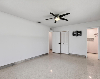 200 Ne 28th Terrace - Photo Thumbnail 25