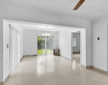 200 Ne 28th Terrace - Photo Thumbnail 13