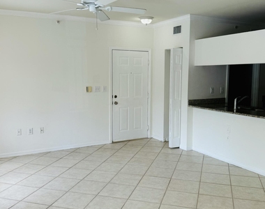 6394 Emerald Dunes Drive - Photo Thumbnail 5