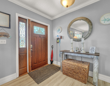 10015 Daisy Avenue - Photo Thumbnail 4