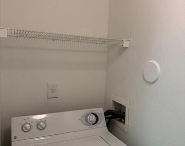 6505 Emerald Dunes Drive - Photo Thumbnail 17