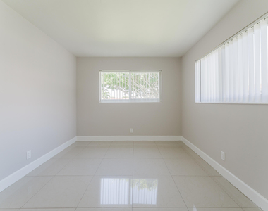 431 W Camino Real - Photo Thumbnail 14