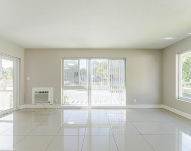 431 W Camino Real - Photo Thumbnail 5