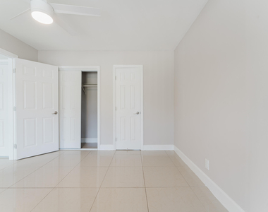 431 W Camino Real - Photo Thumbnail 21