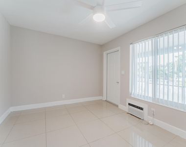 431 W Camino Real - Photo Thumbnail 20