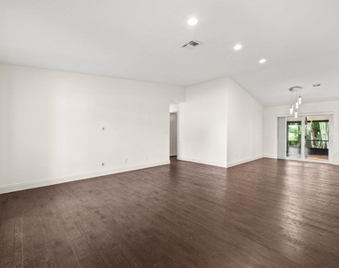 638 Sw 4th Avenue - Photo Thumbnail 5