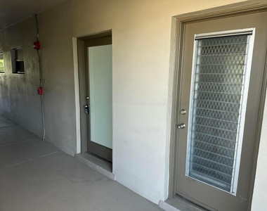 1480 E Sample Road - Photo Thumbnail 11