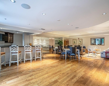 801 S Olive Avenue - Photo Thumbnail 16