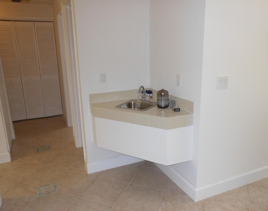 7472 La Paz Boulevard - Photo Thumbnail 16