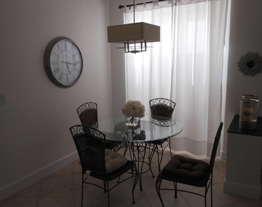 7472 La Paz Boulevard - Photo Thumbnail 3
