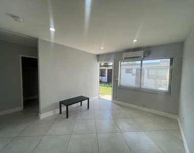 841 Nw 5th Avenue - Photo Thumbnail 8