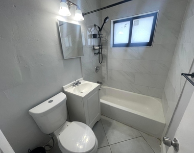 841 Nw 5th Avenue - Photo Thumbnail 6