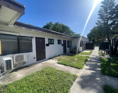 841 Nw 5th Avenue - Photo Thumbnail 9