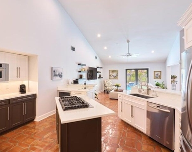 3700 Embassy Drive - Photo Thumbnail 7